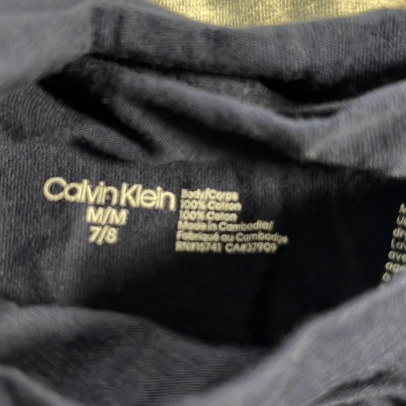 Calvin Klein 100% cotton T-shirt set 2 black, 2 blue and grey size 7/8 - Picture 7 of 9
